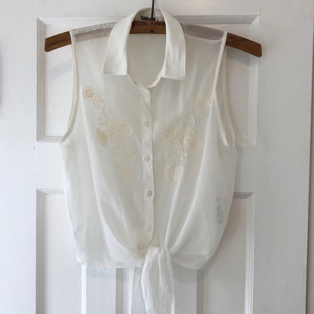 Embroidered Creme Cropped Blouse